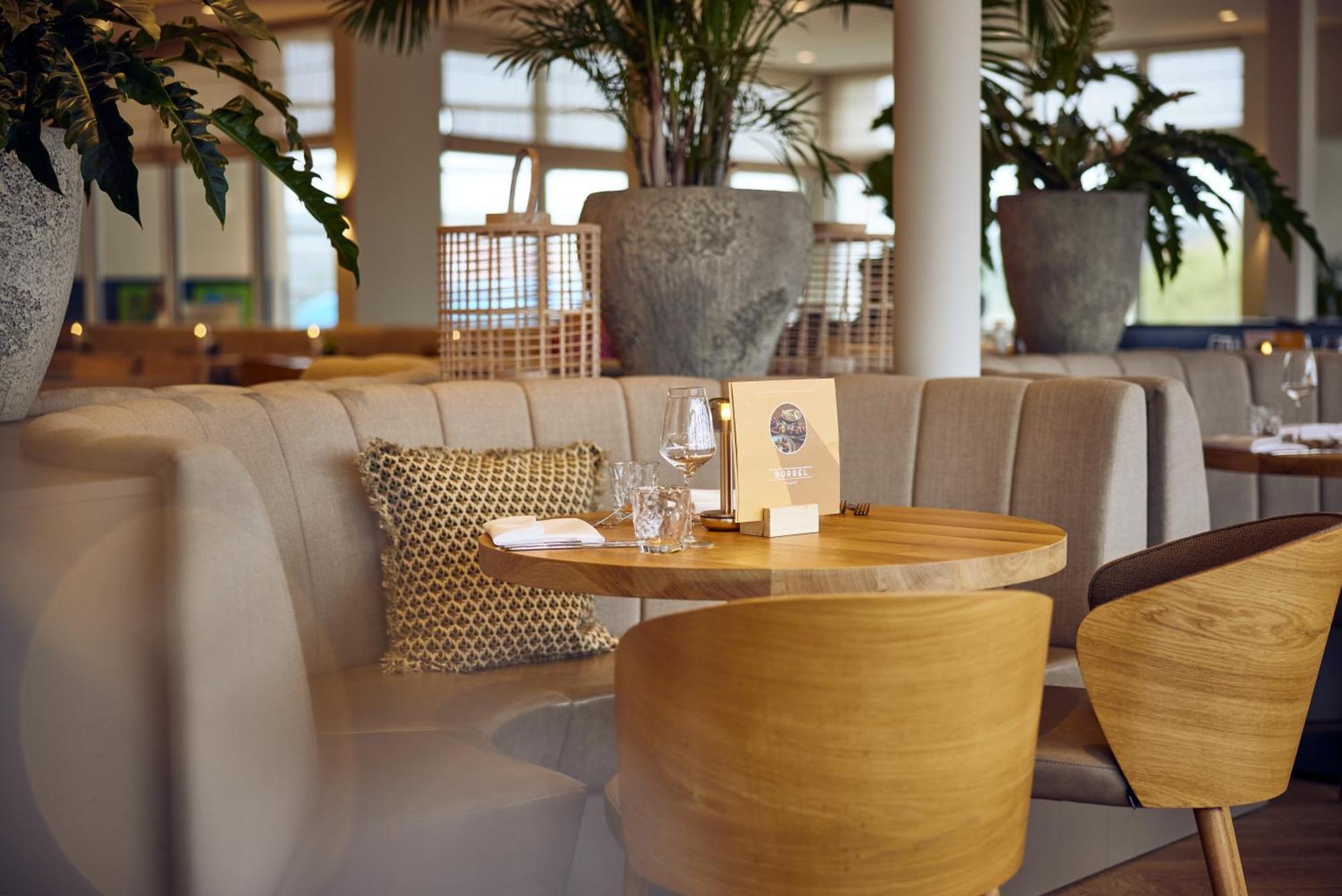 Westcord Strandhotel Seeduyn Vlieland Exteriör bild