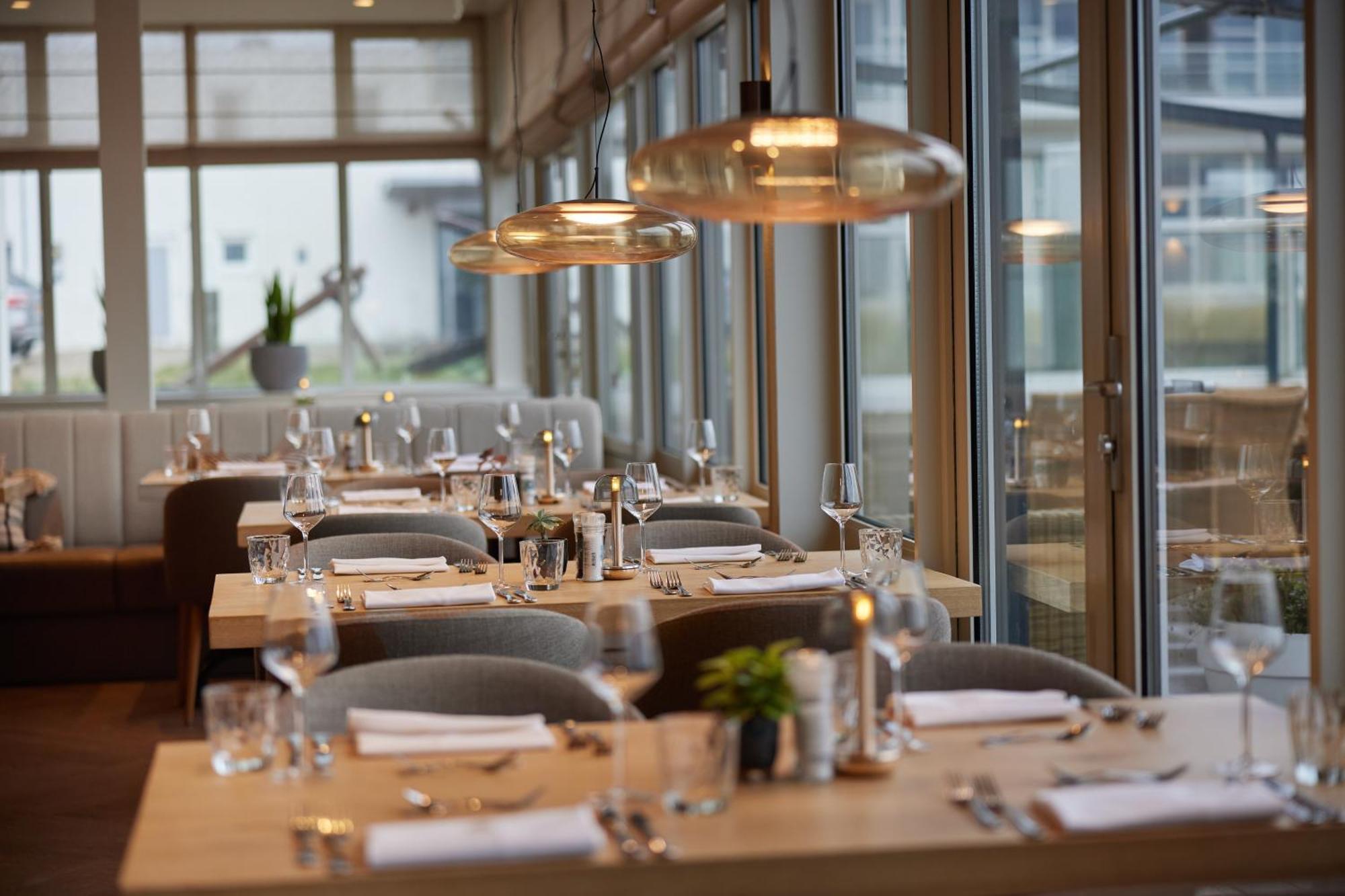 Westcord Strandhotel Seeduyn Vlieland Exteriör bild
