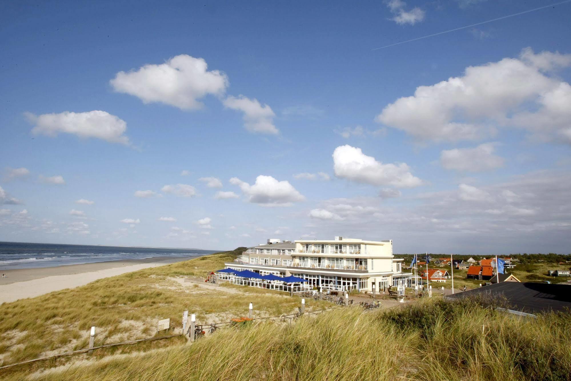 Westcord Strandhotel Seeduyn Vlieland Exteriör bild